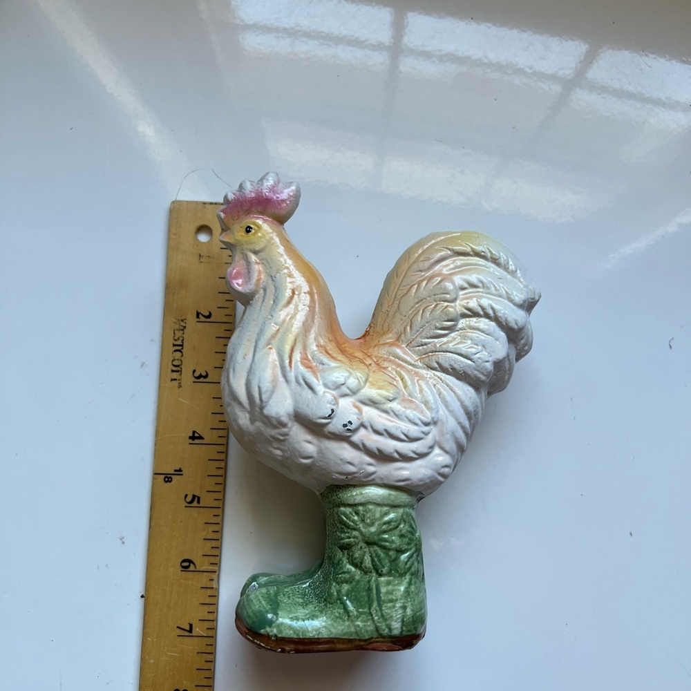 Cast Iron Rooster Figurine with‎ Green Flowered Rain Boot - Picture 6 of 7
